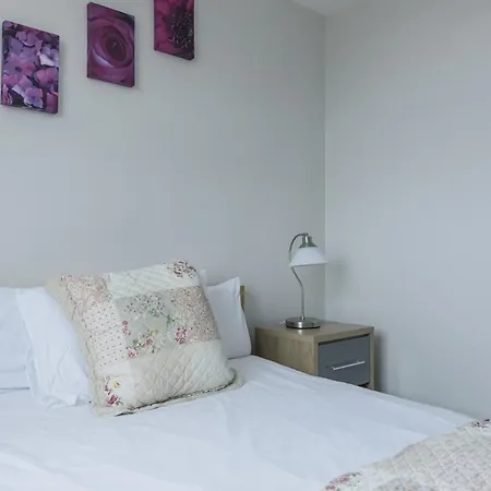 Marine Court شقة *